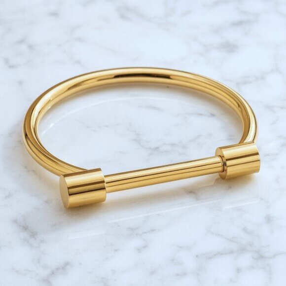 Horseshoe Cuff Screw On Bar Bracelet ✨ - Picture 1 of 3